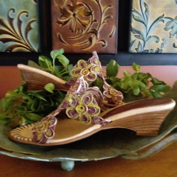 NWOT✨PIKOLINOS LEATHER FLOWER SANDALS - Picture 2 of 8